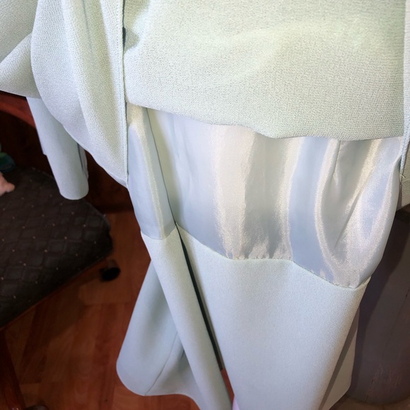 VIRGO SIZE 6 SAGE GREEN 3 TIERED DRESS WITH SHEER SLEEVES AND SPLIT BACK SEE PIC - Picture 5 of 11